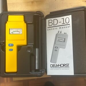 BD-10 Yellow Moisture Meter  Delmhorst